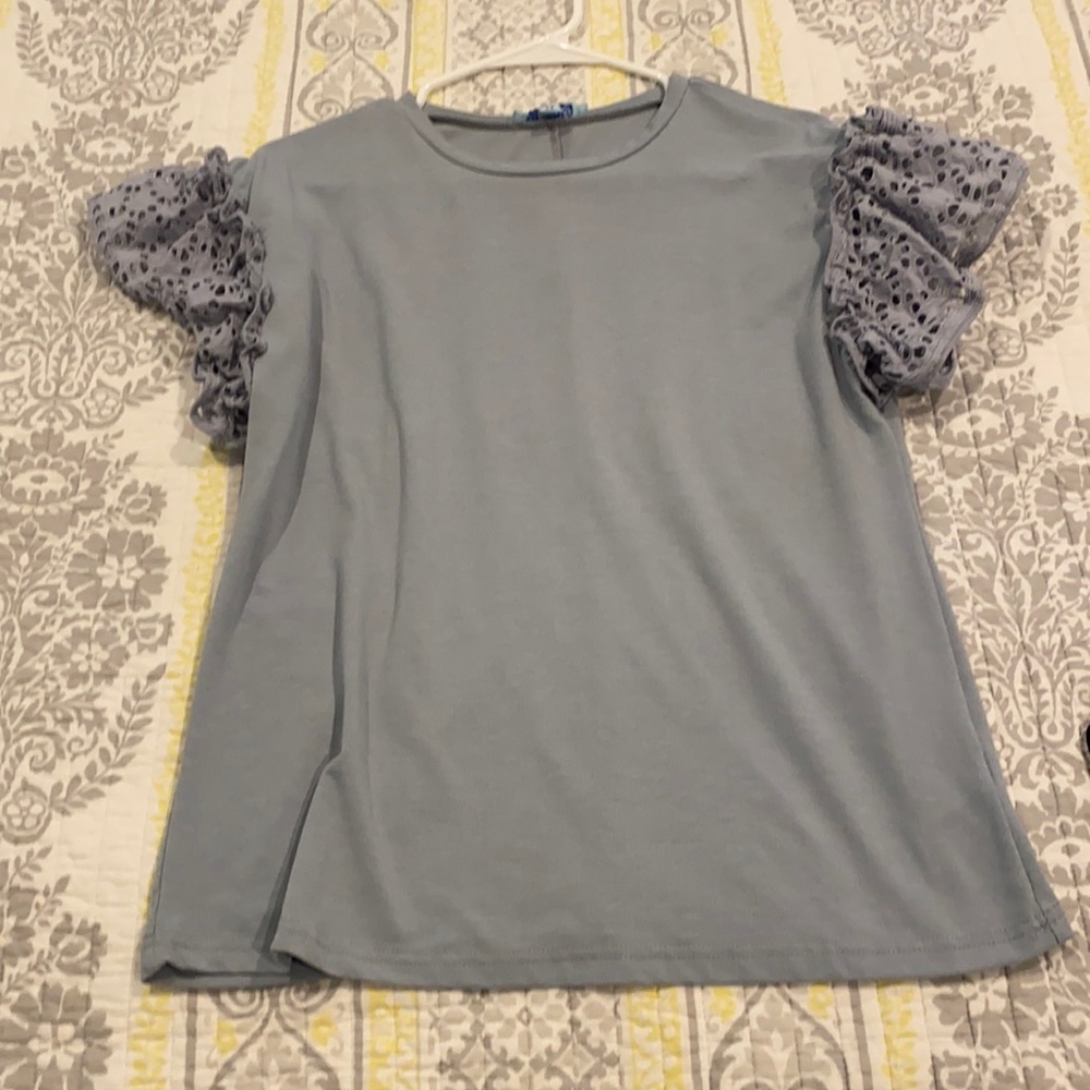 She + Sky size medium. Not fitted.